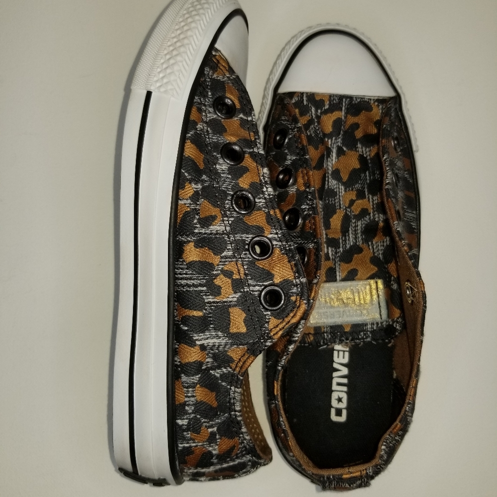 EUC Converse All Star leopard print sneakers